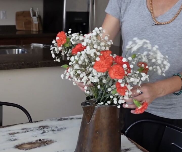 5 minimalist habits that simplify my life, Arranging fresh flowers