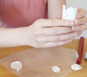 3 easy diy valentine s gifts that only take 5 minutes to make, Layering the petals