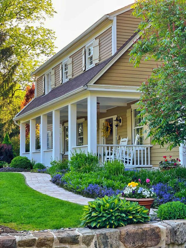 5 budget friendly ways to landscaping for curb appeal, The Prettiest Thrift Flip Idea for the Front Porch