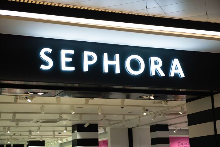 the best birthday freebies discounts for 2023, Sephora store