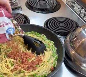4 quick easy cheap meals for when you re broke, Adding bacon bits to the spaghetti