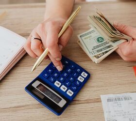 how to be a financial minimalist frugal living budgeting tips, Calculating spending
