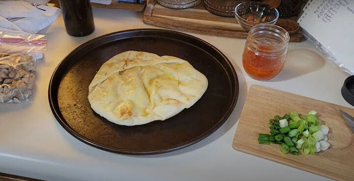 3 quick easy tasty ideas for dinner on a budget, Prepping the naan bread