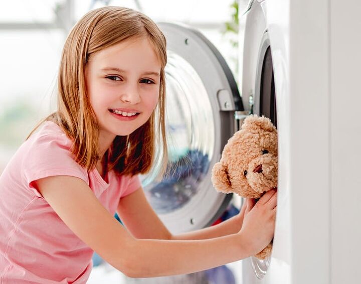 5 things you can safely clean in your washing machine