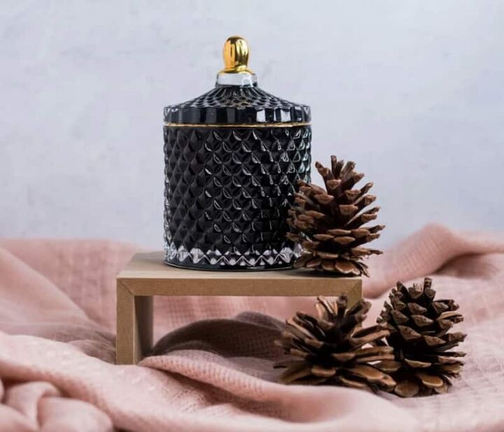 affordable luxury gifts for her, luxurious black glass candle