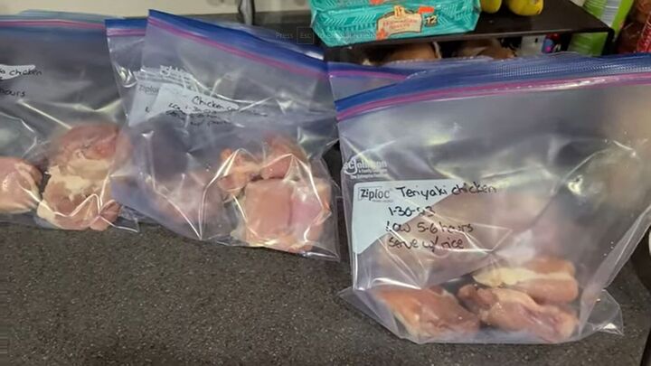 how to make 10 slow cooker freezer dump meals in 1 hour, Putting the chicken into the bags