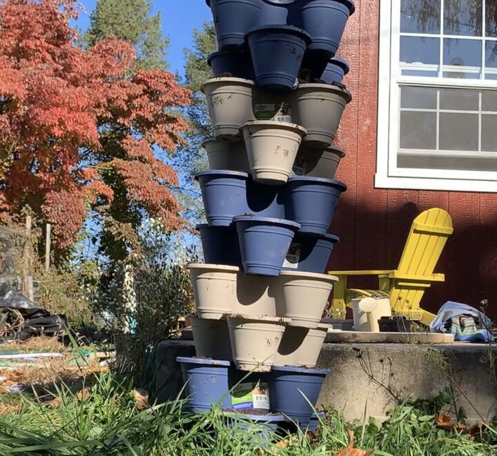 How to Make a DIY Stackable Planter With Items From Dollar Tree | Simplify
