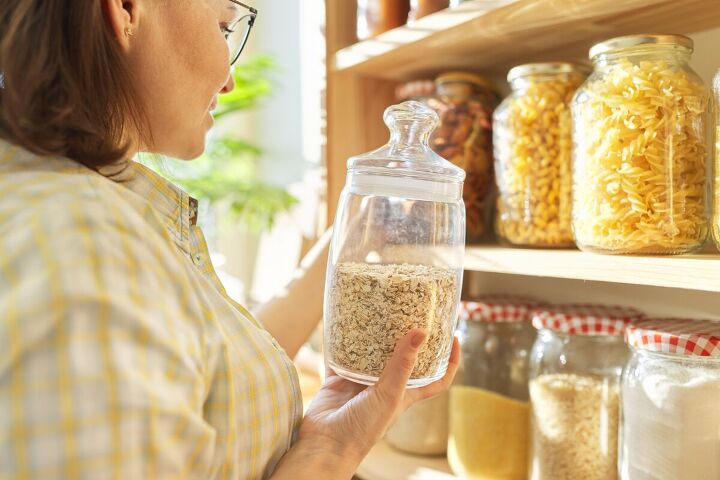 10 things you should never stockpile the reasons why, Food storage