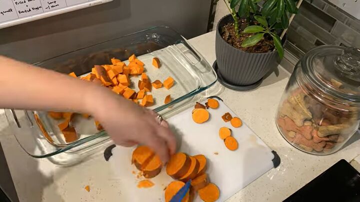 5 quick easy 5 ingredient meals you can make on a budget, Chopping sweet potatoes