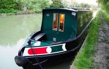 Living & Traveling Around the UK in a Narrowboat Home