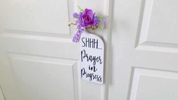 3 diy spring decor crafts you can make with dollar tree items, Decorative door hanger