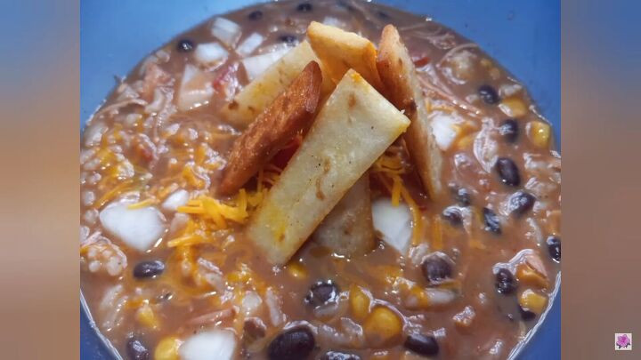 7 easy meals for large families on a budget, Black bean chicken taco soup