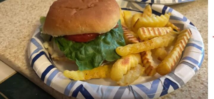 3 comforting easy affordable meals for your family, Hamburgers and crinkle cut fries