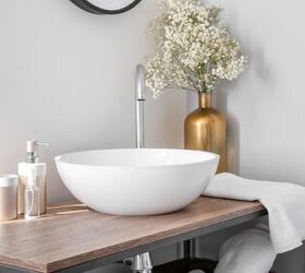 14 easy ways to feel rich on a tight budget, Elegant bathroom with fresh flowers