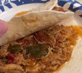 3 easy tasty cheap crockpot meals that serve 4 people, Chicken fajitas served on tortillas