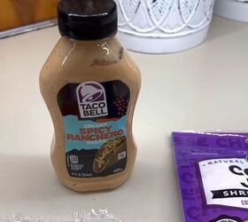 the best copycat fast food recipes you need to try, Taco Bell Spicy Ranchero dressing