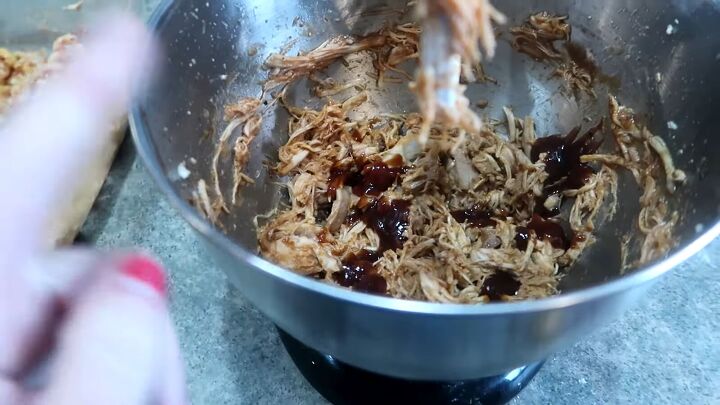 6 insanely quick and delicious budget family meals for busy weeknights, Pulled barbecue chicken in a bowl
