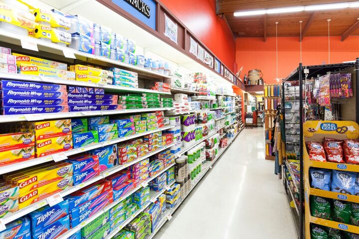the 13 best dollar tree finds that beat amazon, Shopping aisle