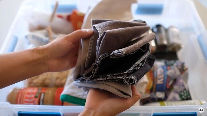 9 money saving tips for minimalist camping on a budget, Reusable cloths and drying mat