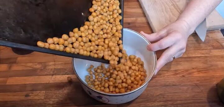 20 easy convenient cheap snacks for kids, Roasted chickpeas