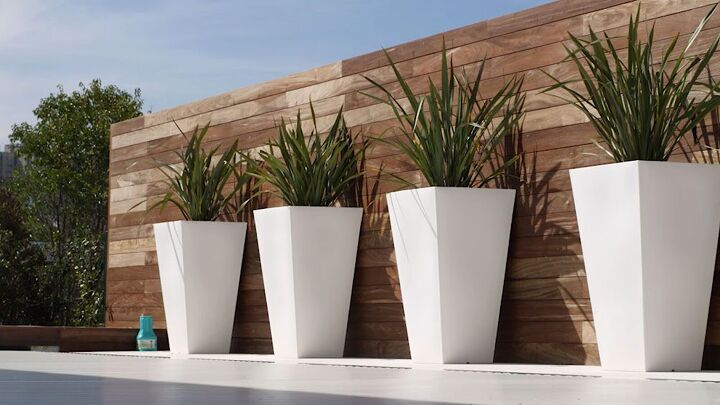 7 easy patio ideas on a budget you can try this summer, Large planters on a patio
