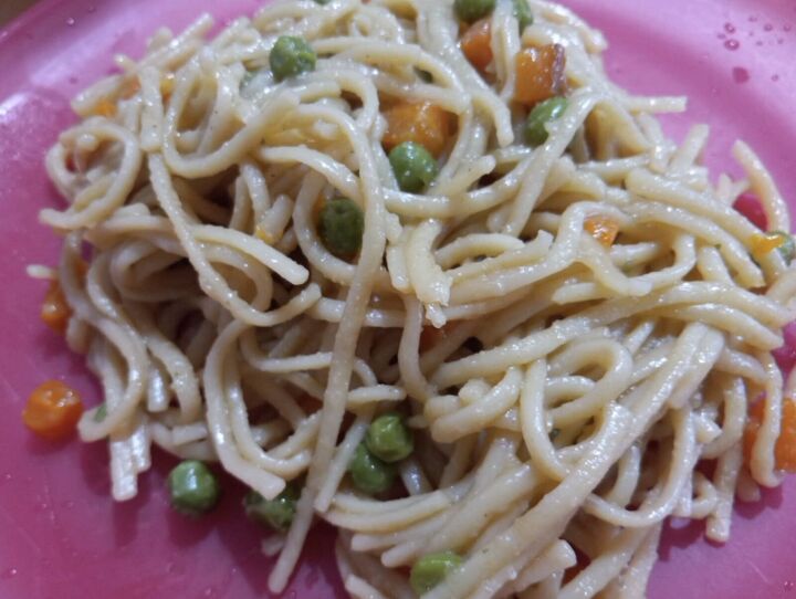 7 easy budget family meals to feed your family for the week, Vegetable lo mein