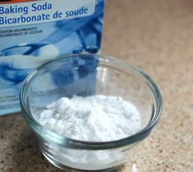 4 random things that clean your toilet really well, Baking soda
