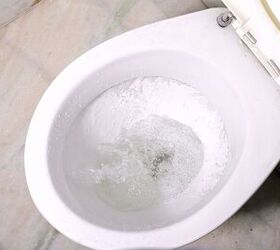 4 random things that clean your toilet really well, Clean toilet