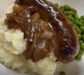 Cheap Meals Around the World: Easy Bangers & Mash Recipe