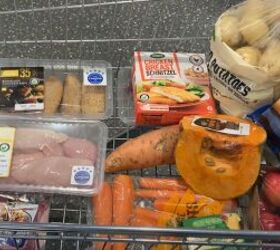 She went to ALDI and bought an insane amount of food for less than $100 (here's how!)