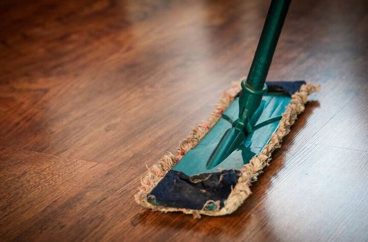 5 unexpected budget friendly hacks to make your wooden floors shine, Using a combination of vinegar and olive oil will work well to get your floors shiny again