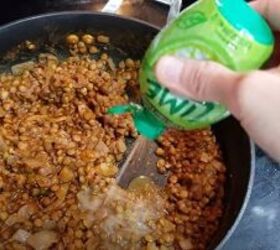 easy lentil recipes, Adding lime to the lentils