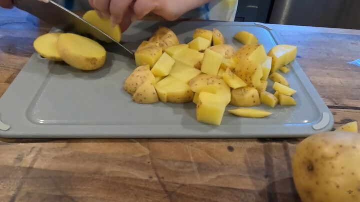 30 minute meals for family, Slicing potatoes