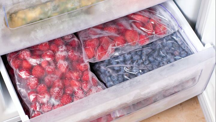 how to save money in the kitchen, Frozen berries