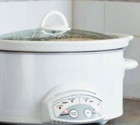 how to save money in the kitchen, Making soup in a slow cooker