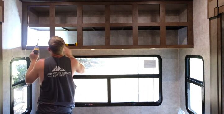 5th wheel renovation, Taking out the upper cabinets