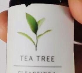 minimalist skincare routine, Tea tree oil