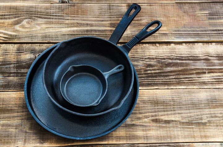 5 olive oil hacks to smoothen your household routine, Use olive oil to get your cast iron cookware up to speed again