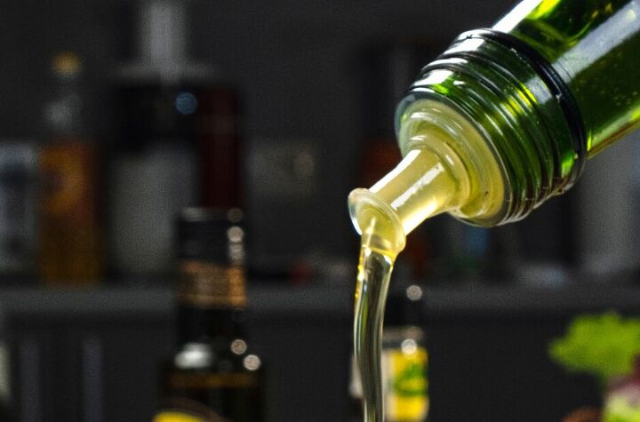 5 olive oil hacks to smoothen your household routine