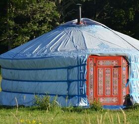 how to live in a yurt, Traditional Mongolian yurt