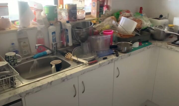 how to clean kitchen, The kitchen mess before cleaning