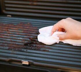 5 MORE Surprising Things You Can Clean With Baking Soda and Vinegar