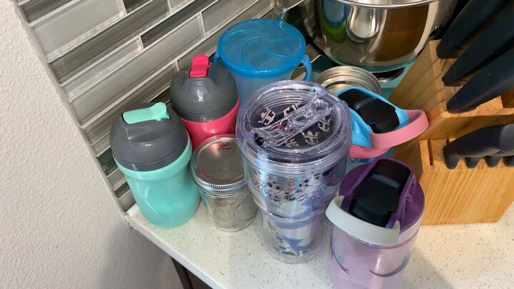 declutter kitchen, Decluttering water flasks