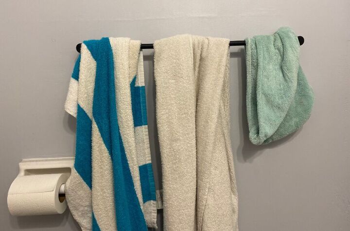 instant cleaning habits keep your home tidy 10 seconds at a time, Don t forget to hang up your towels after each use to keep your bathroom fresh