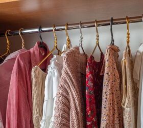 60 second habits to maintain a clutter free home, Using the same or very similar hangers gives your closet a neat clean impression