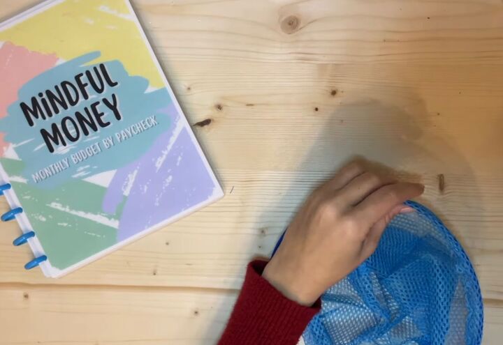 how to make a budget that actually works for you, How to be mindful with money