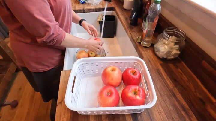 food storage system, Washing apples