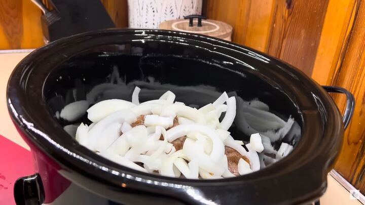 summer meal ideas, Adding onions to the crock pot