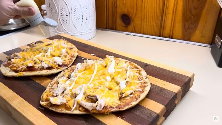 summer meal ideas, Grilled BBQ chicken pizza
