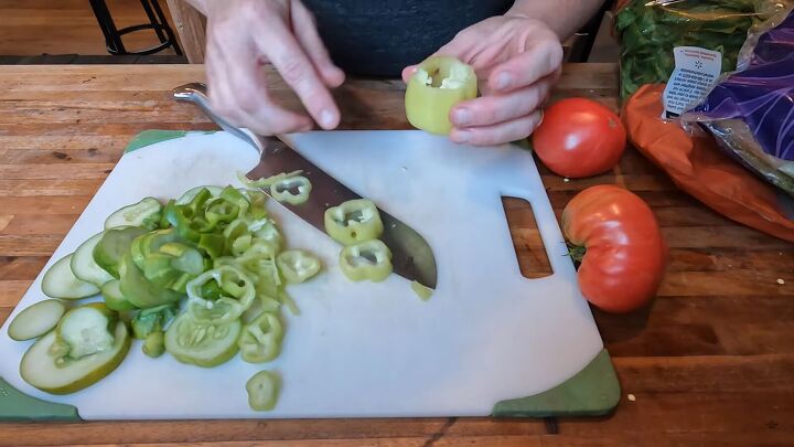 5 dollar dinners, Cutting up peppers